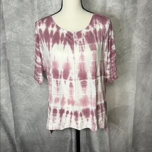 Green Tea Maroon & White Tie Dye Exposed Seam High Low Tee - Super Soft